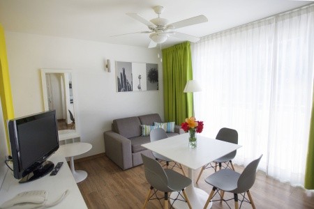 Kanárske ostrovy Tenerife Coral California 6 dňový pobyt Raňajky Letecky Letisko: Budapešť August 2026 (19/08/26-24/08/26)