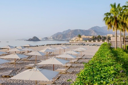 Spojené arabské emiráty Fujairah Intercontinental Fujairah Resort 8 dňový pobyt Raňajky Letecky Letisko: Praha May 2025 (19/05/25-26/05/25)