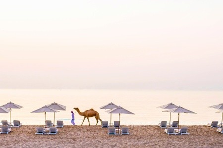 Spojené arabské emiráty Fujairah Intercontinental Fujairah Resort 8 dňový pobyt Raňajky Letecky Letisko: Praha May 2025 (19/05/25-26/05/25)