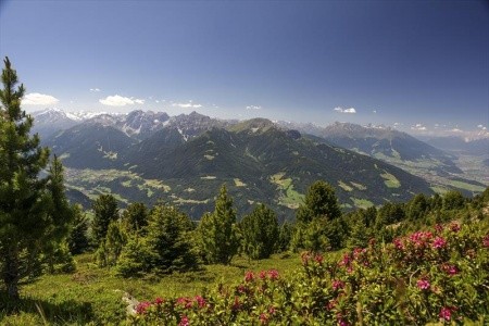 Krása horských štítů nad Innsbruckem