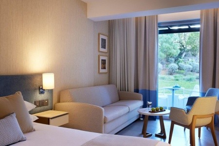 Cyprus Limassol Mediterranean Beach 5 dňový pobyt Polpenzia Letecky Letisko: Praha August 2025 (23/08/25-27/08/25)