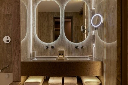 Cyprus Limassol Mediterranean Beach 5 dňový pobyt Polpenzia Letecky Letisko: Praha August 2025 (23/08/25-27/08/25)