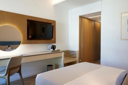 Cyprus Limassol Mediterranean Beach 5 dňový pobyt Polpenzia Letecky Letisko: Praha August 2025 (23/08/25-27/08/25)