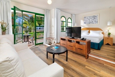 Kanárske ostrovy Fuerteventura H10 Ocean Suites 8 dňový pobyt Polpenzia Letecky Letisko: Praha October 2025 ( 9/10/25-16/10/25)