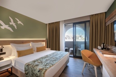 Sailors Beach Club - 9