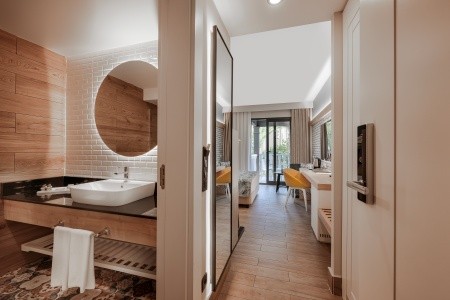 Sailors Beach Club - 14