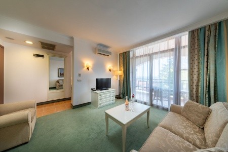 Bulharsko Slnečné Pobrežie Royal Palace Helena Park 8 dňový pobyt Polpenzia Letecky Letisko: Bratislava August 2026 (11/08/26-18/08/26)