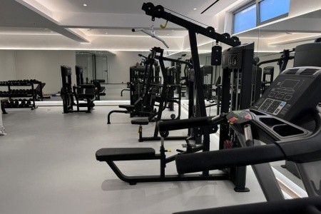 Angela Downtown - 39