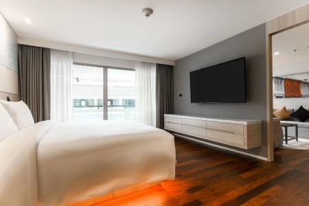 Radisson Red Phuket Patong Beach - 81