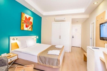 Green Bay Resort & Spa - 157