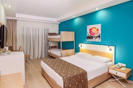 Green Bay Resort & Spa - 161