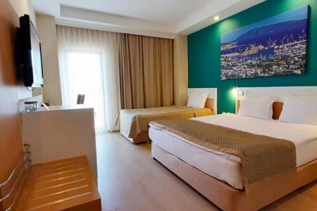 Green Bay Resort & Spa - 162