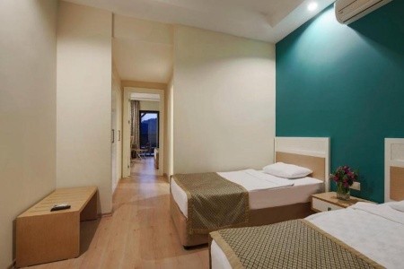 Green Bay Resort & Spa - 164