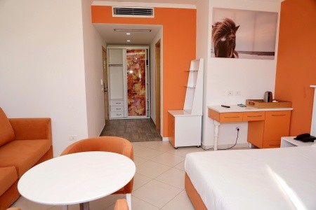 Albánsko Durrës Monaco Garden 8 dňový pobyt Raňajky Letecky Letisko: Praha September 2025 (19/09/25-26/09/25)