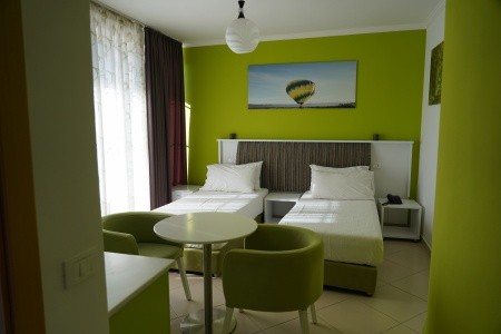 Albánsko Durrës Monaco Garden 8 dňový pobyt Raňajky Letecky Letisko: Praha September 2025 (19/09/25-26/09/25)