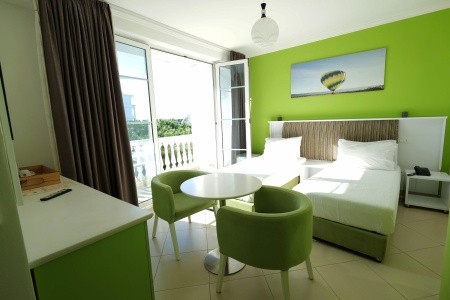 Albánsko Durrës Monaco Garden 8 dňový pobyt Raňajky Letecky Letisko: Praha September 2025 (19/09/25-26/09/25)