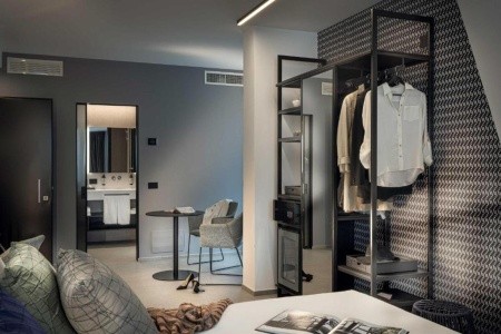 J44 Lifestyle Hotel - 41