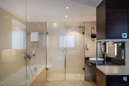 Nemecko Berlín Park Inn by Radisson Berlin Alexanderplatz 8 dňový pobyt Polpenzia Vlastná January 2026 (25/01/26- 1/02/26)