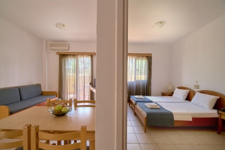 Veronica Apartments - 3