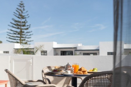 Kanárske ostrovy Lanzarote Nazaret Beach 15 dňový pobyt Bez stravy Letecky Letisko: Praha May 2026 (26/05/26- 9/06/26)
