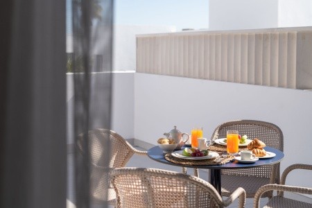 Kanárske ostrovy Lanzarote Nazaret Beach 15 dňový pobyt Bez stravy Letecky Letisko: Praha May 2026 (26/05/26- 9/06/26)