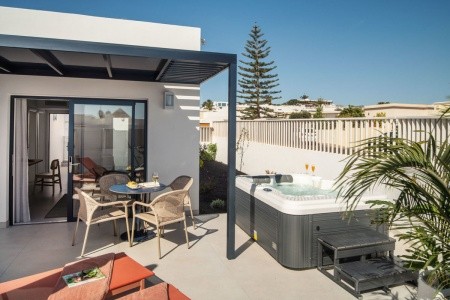 Kanárske ostrovy Lanzarote Nazaret Beach 15 dňový pobyt Bez stravy Letecky Letisko: Praha May 2026 (26/05/26- 9/06/26)
