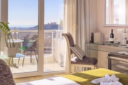 St. George Lycabettus - 100