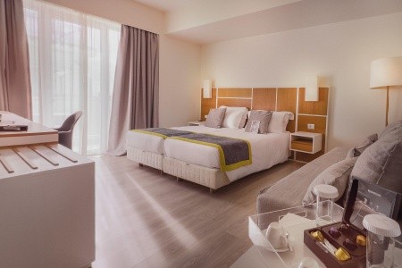 St. George Lycabettus - 116