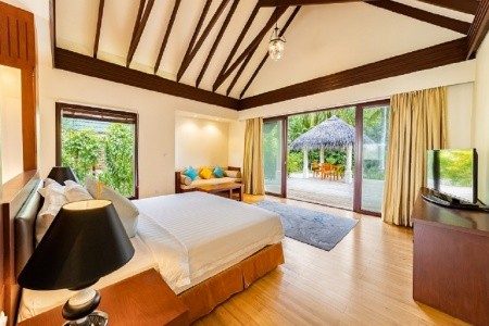 Furaveri Island Resort & Spa (Raa Atoll) - 12