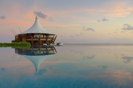 Maldivy Severný Atol Male Baros Maldives 12 dňový pobyt Polpenzia Letecky Letisko: Praha April 2026 (29/04/26-10/05/26)