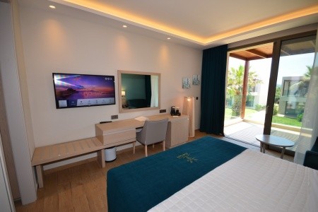 Almyros Beach Resort & Spa - 82