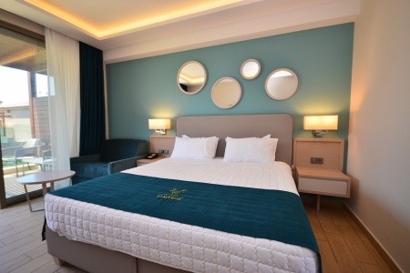 Almyros Beach Resort & Spa - 91