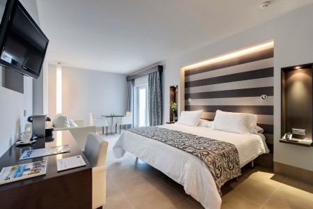Španielsko Menorca Barceló Hamilton Menorca - Adults Only 5 dňový pobyt Polpenzia Letecky Letisko: Budapešť October 2026 ( 6/10/26-10/10/26)