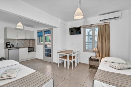 Evina Rooms & Villas - 34