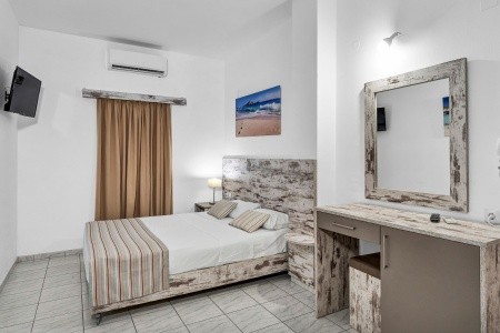 Evina Rooms & Villas - 36