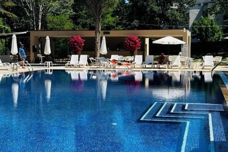 Queen Nelly Park - 12