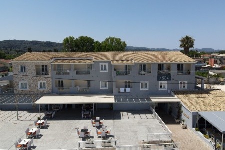 Aqua Luxury Suites - 4