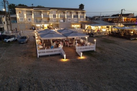 Aqua Luxury Suites - 5