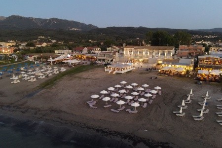 Aqua Luxury Suites - 36