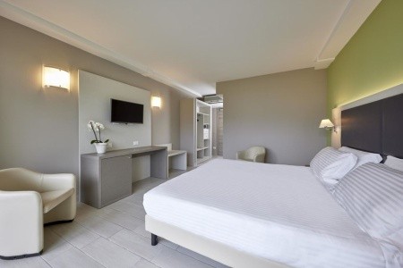 Park Hotel Casimiro Village - 34