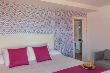 Flamingo Beach Mate - 92