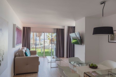 Flamingo Beach Mate - 96