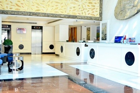 Spojené arabské emiráty Dubaj Social Hotel Barsha Heights Dubai 6 dňový pobyt Plná penzia Letecky Letisko: Praha March 2026 (14/03/26-19/03/26)