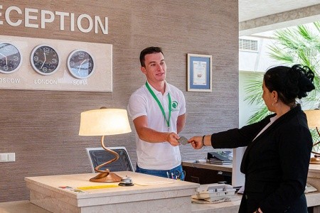 Bulharsko Zlaté Piesky Detelina 14 dňový pobyt Raňajky Letecky Letisko: Praha July 2026 ( 7/07/26-20/07/26)