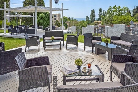 Bulharsko Zlaté Piesky Detelina 14 dňový pobyt Raňajky Letecky Letisko: Praha July 2026 ( 7/07/26-20/07/26)