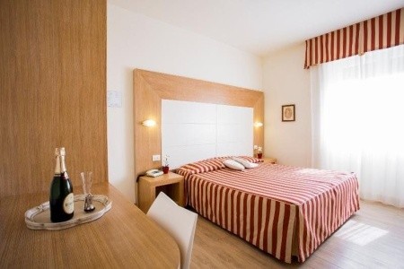 Sylvia (Lido Di Camaiore) - 16