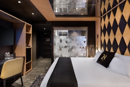 H Hotel – Adults Only
