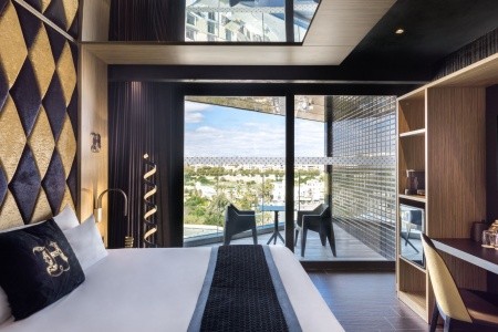 H Hotel – Adults Only