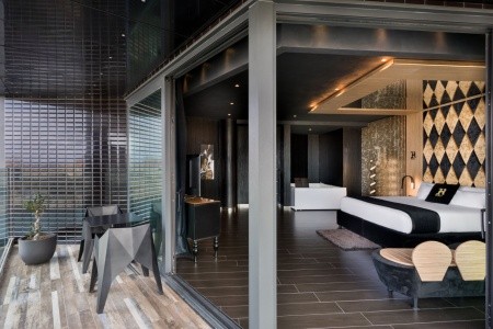 H Hotel – Adults Only