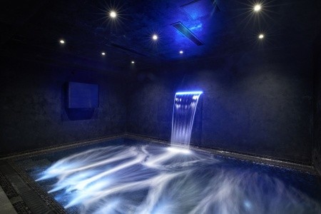 H Hotel – Adults Only